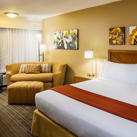 Holiday Inn Express Simi Valley By Ihg Zewnętrze zdjęcie