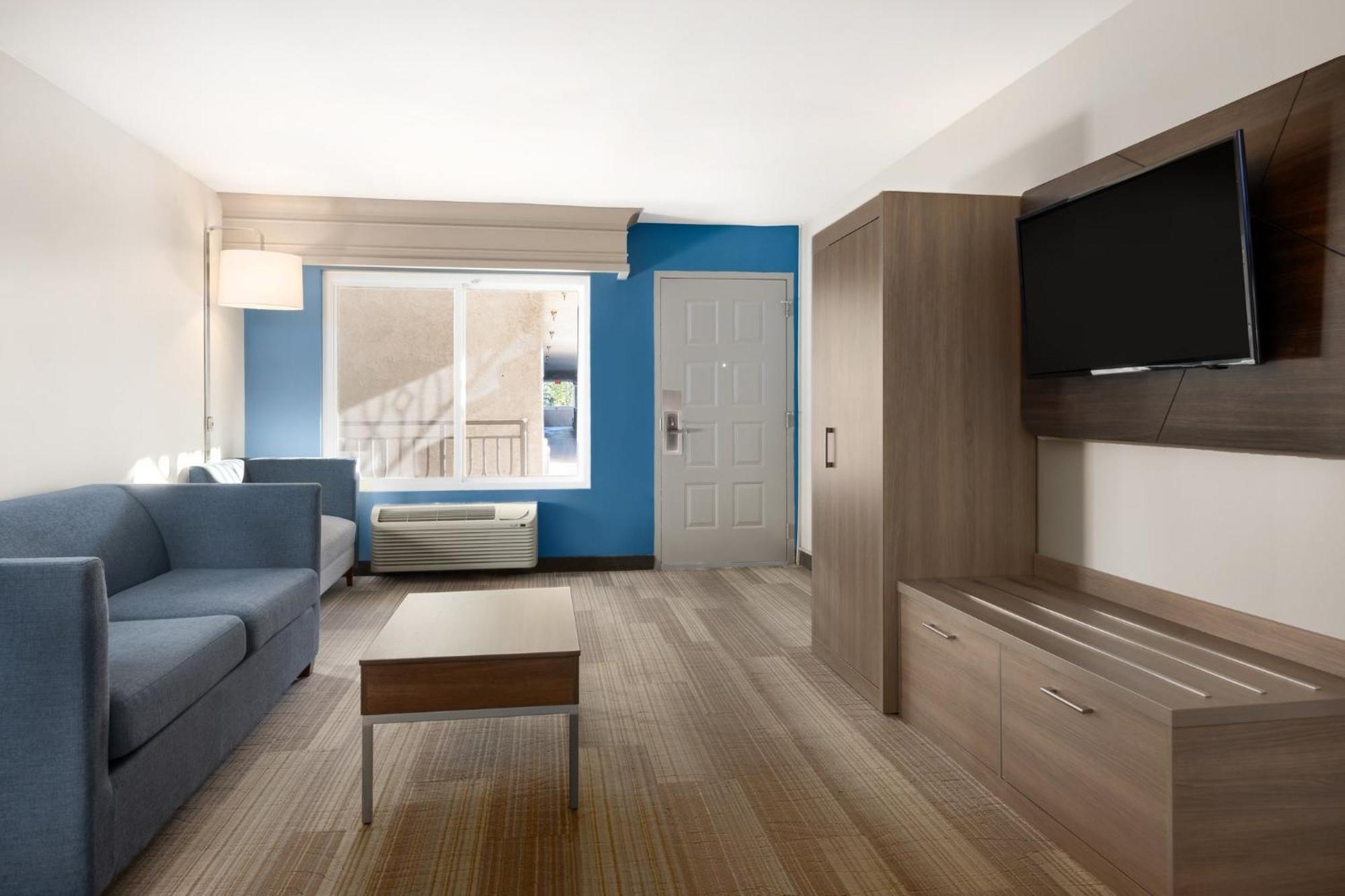 Holiday Inn Express Simi Valley By Ihg Zewnętrze zdjęcie