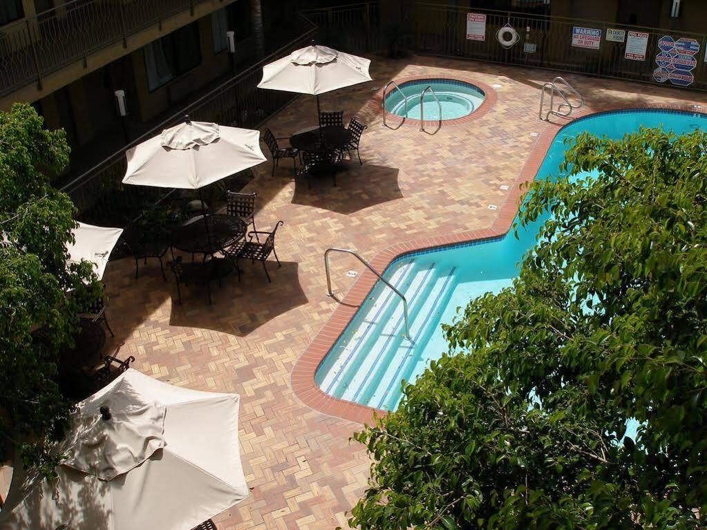 Holiday Inn Express Simi Valley By Ihg Zewnętrze zdjęcie